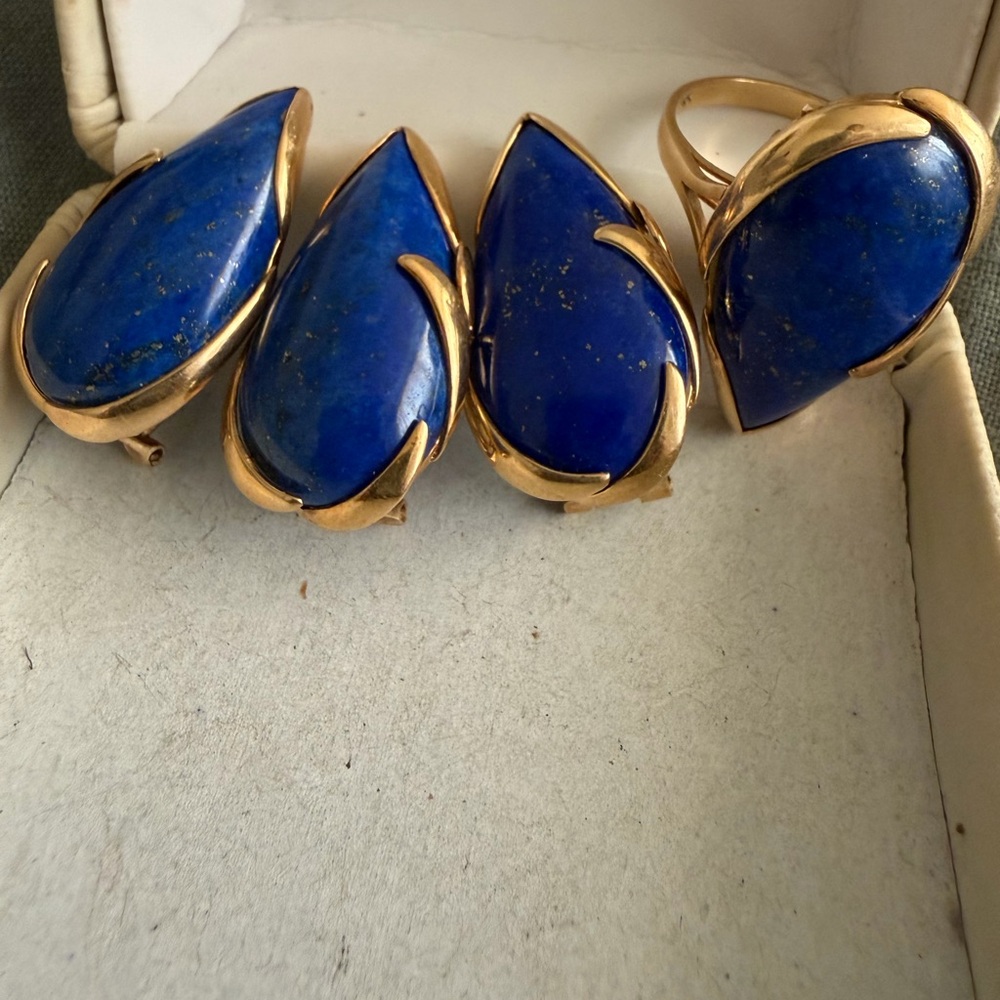 Vintage 14K Yellow Gold Lapis Lazuli Teardrop Ring and Matching Earrings Set - Picture 4 of 15